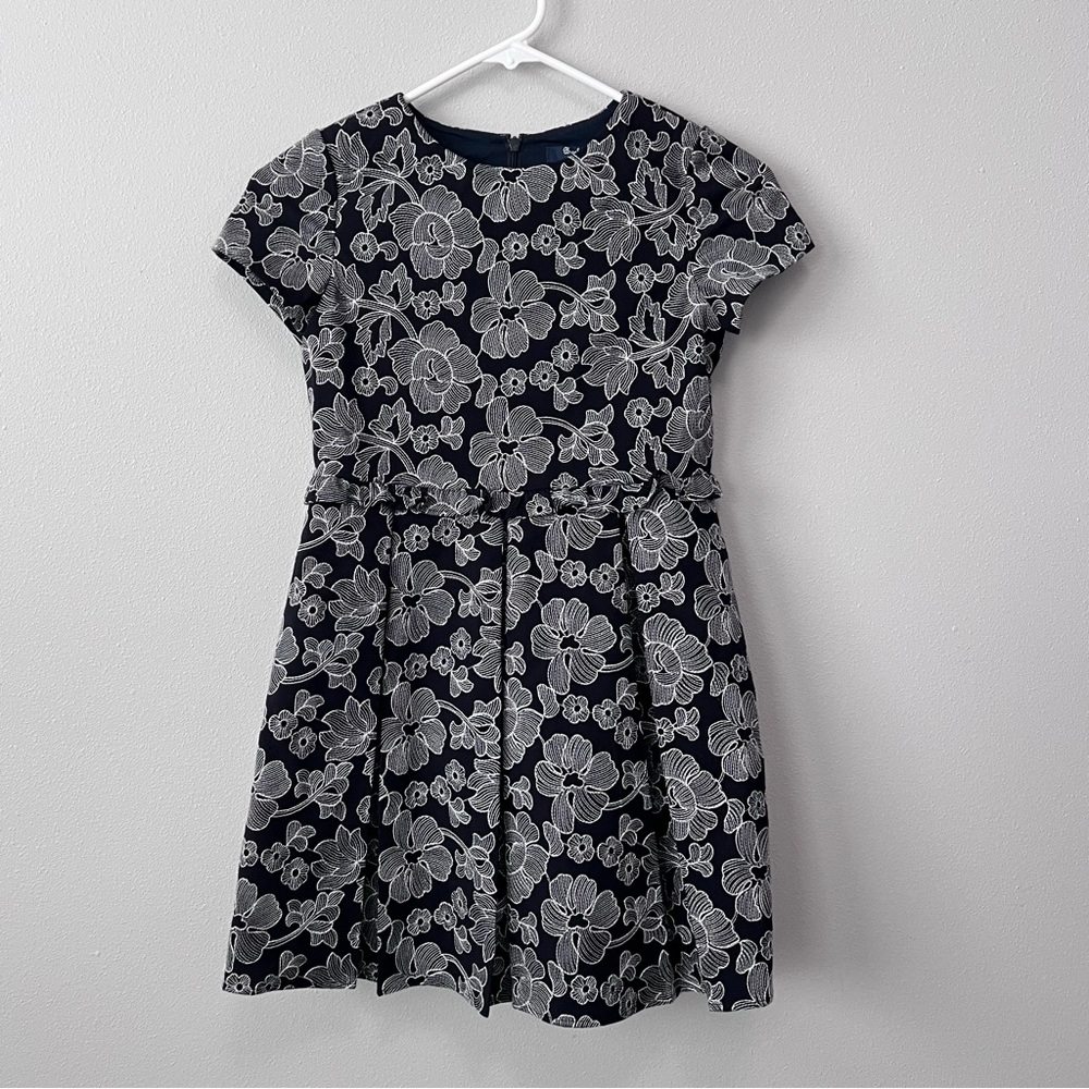 Brooks Brothers Short Sleeve Embroidered Ruffle Dress Size 10